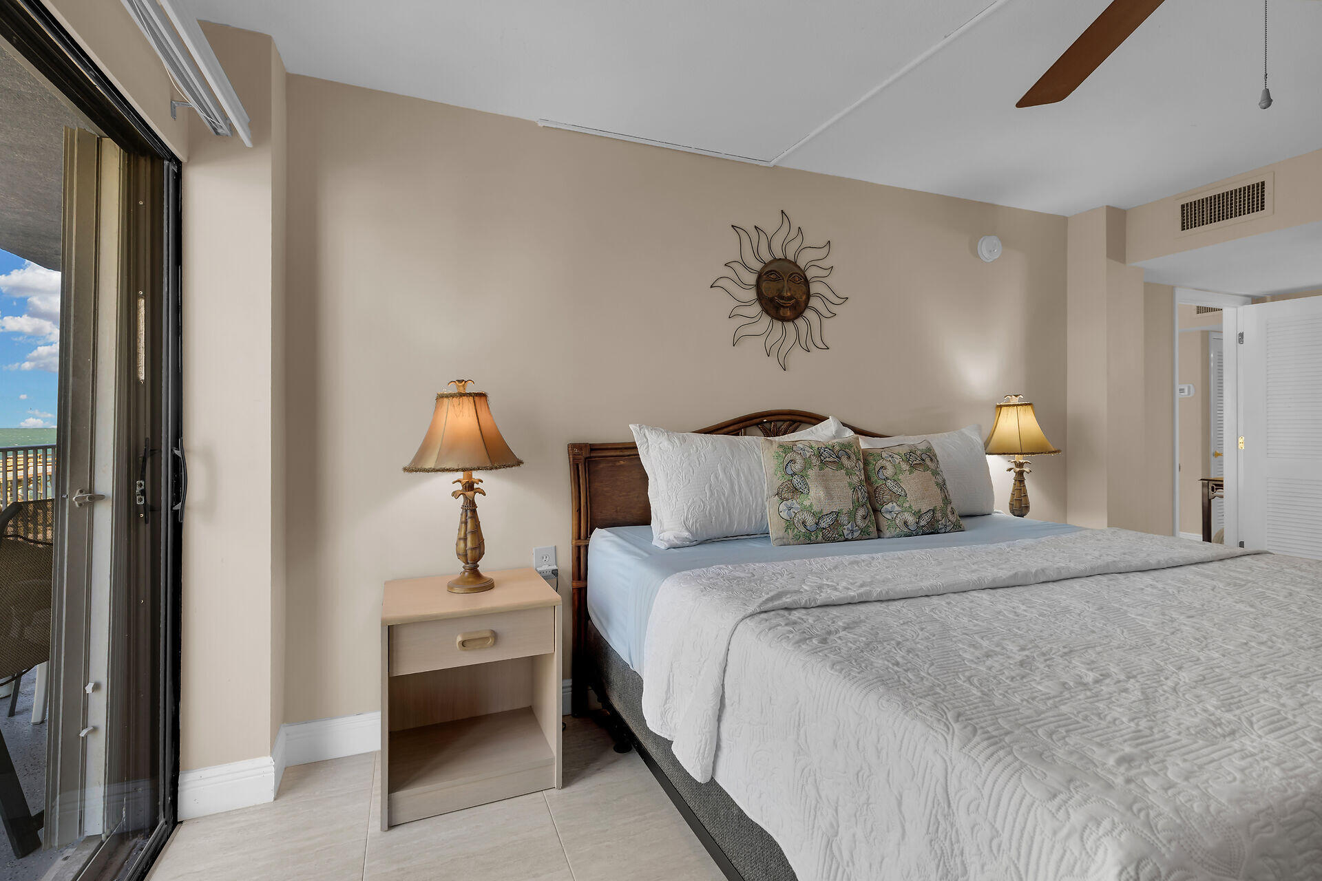 201 E Ocean Drive 1-211 Property Photo 25