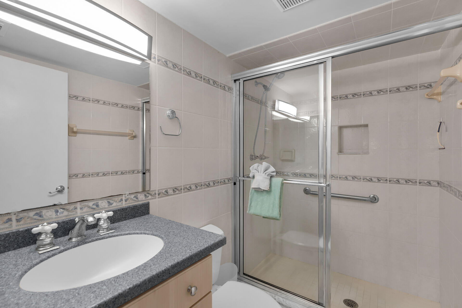 201 E Ocean Drive 1-211 Property Photo 28