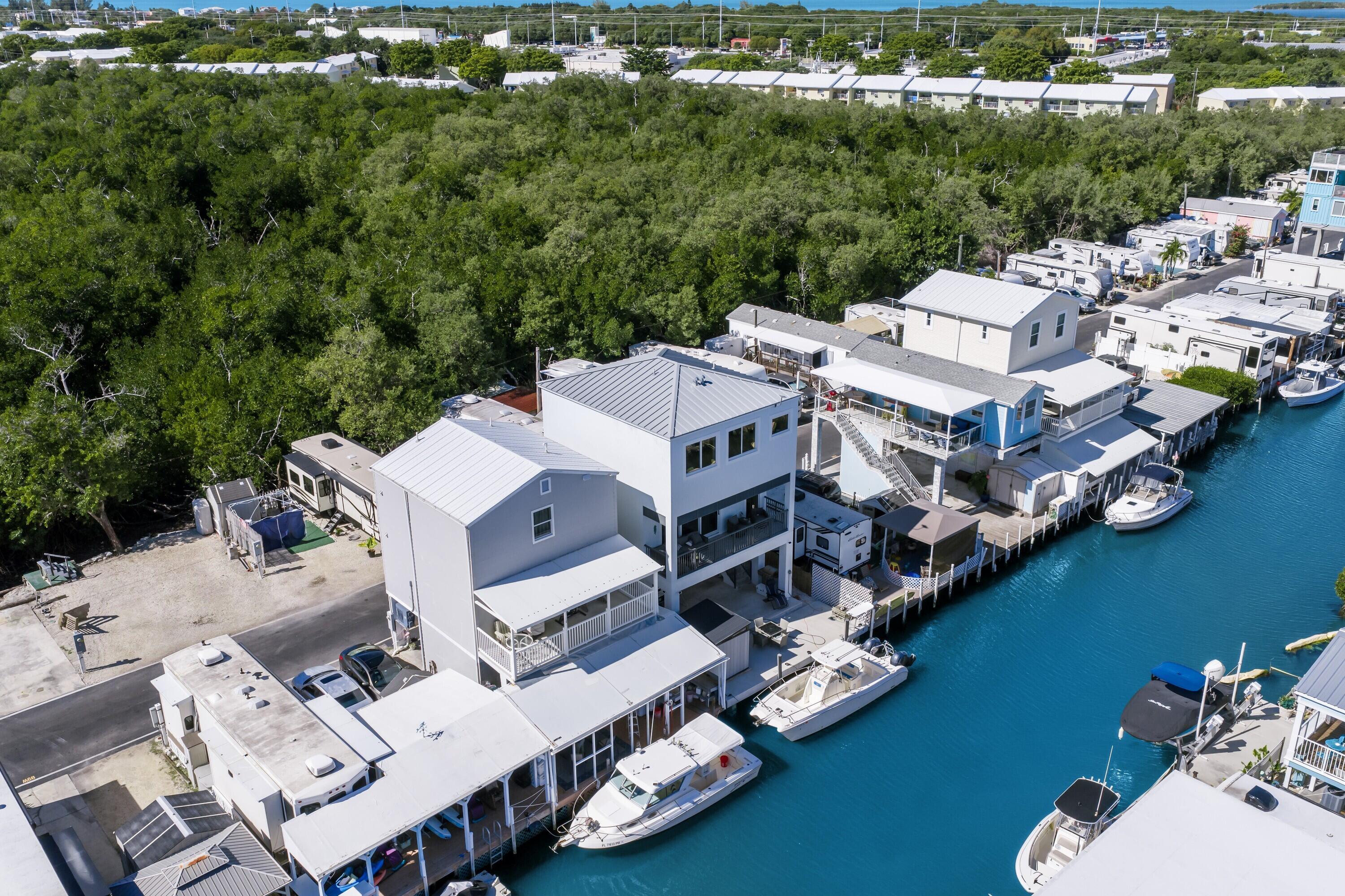 6099 Overseas Highway 83W Property Photo 1