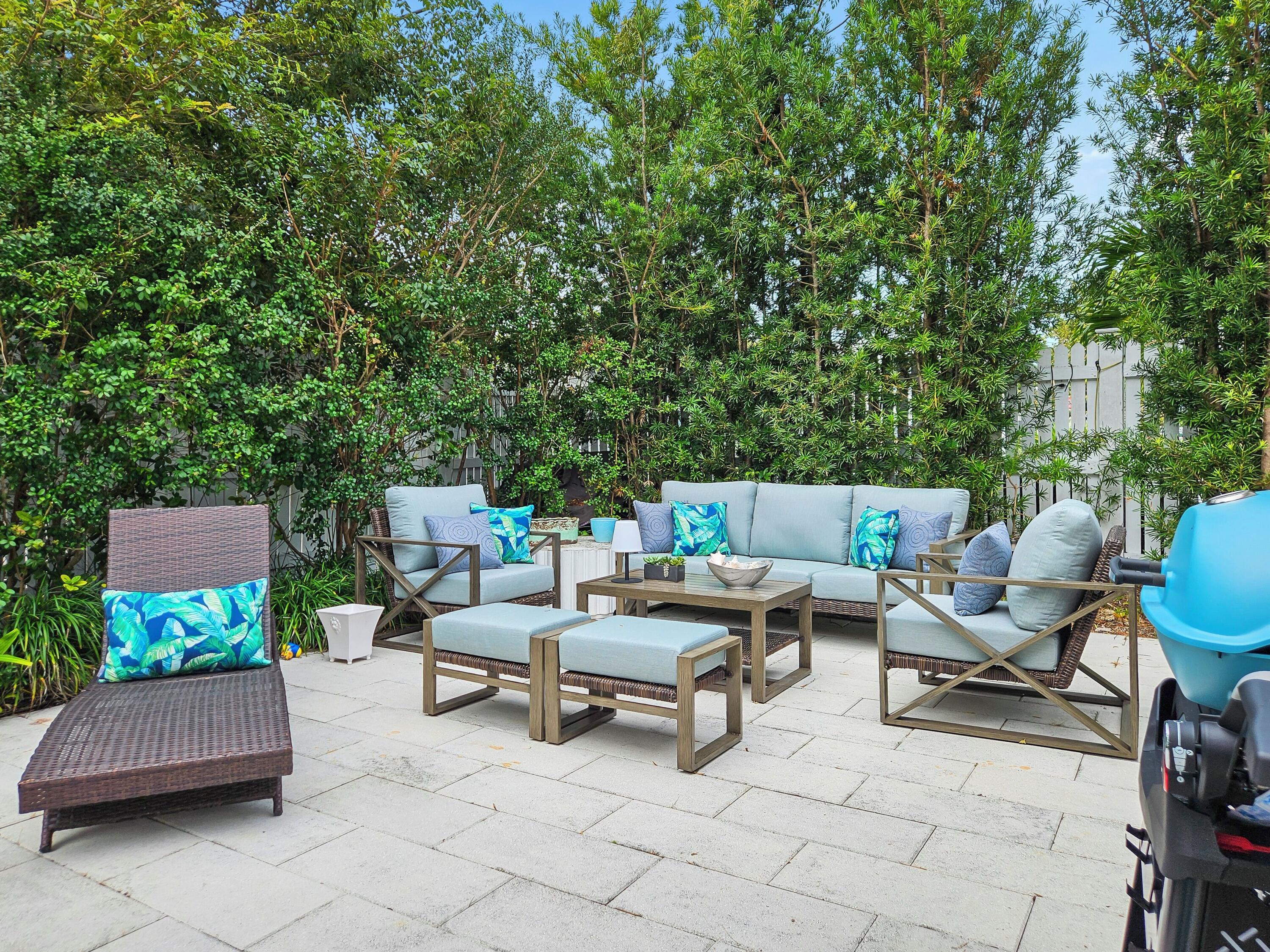 1503 Johnson Street Property Photo 2
