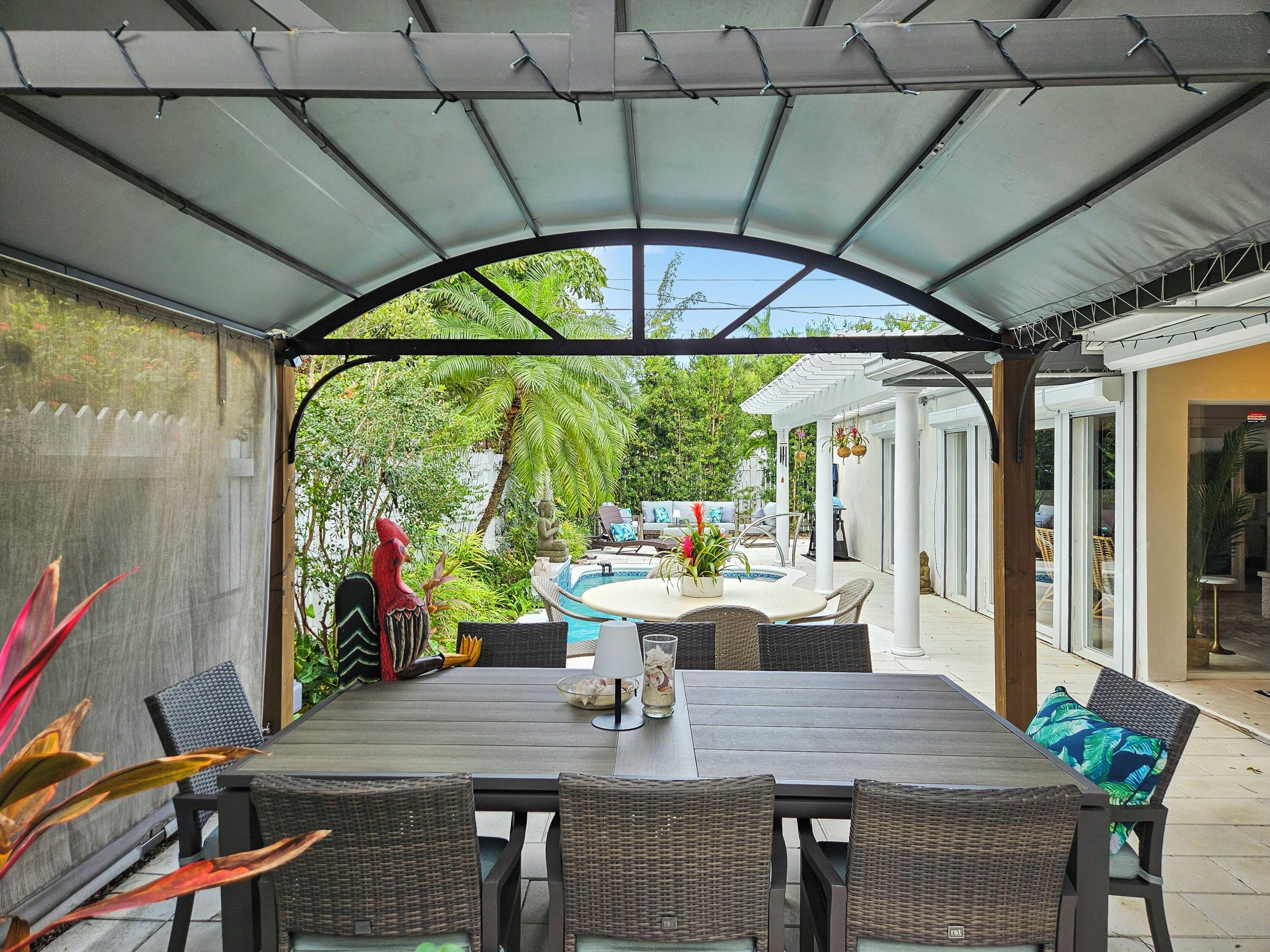 1503 Johnson Street Property Photo 6