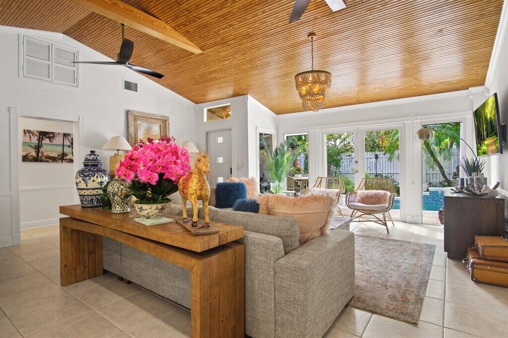 1503 Johnson Street Property Photo 11