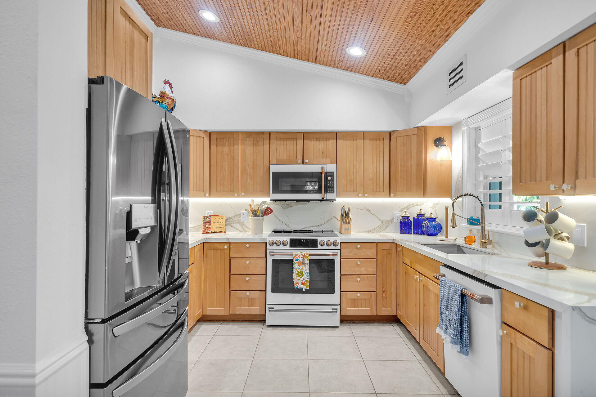 1503 Johnson Street Property Photo 19