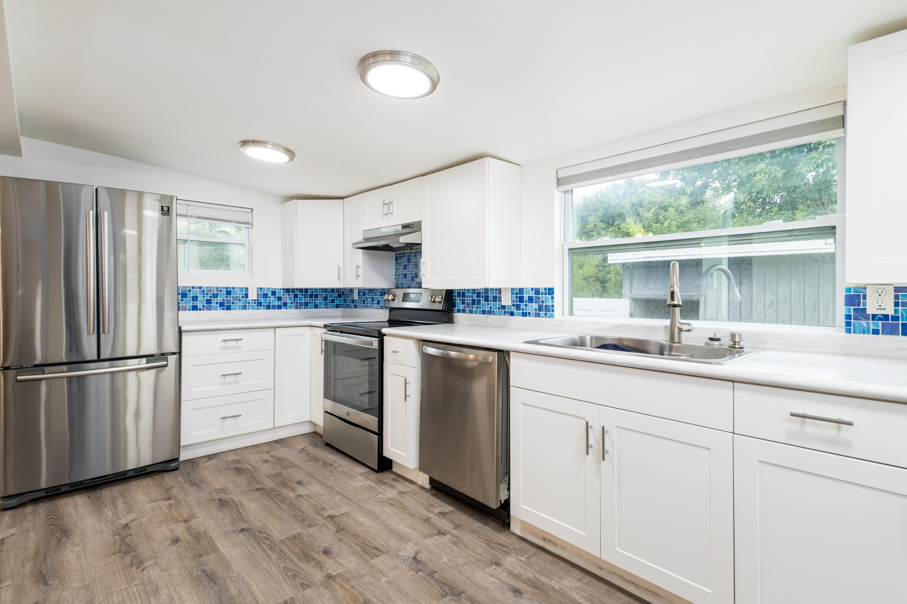 30023 Pine Channel Road Property Photo 4