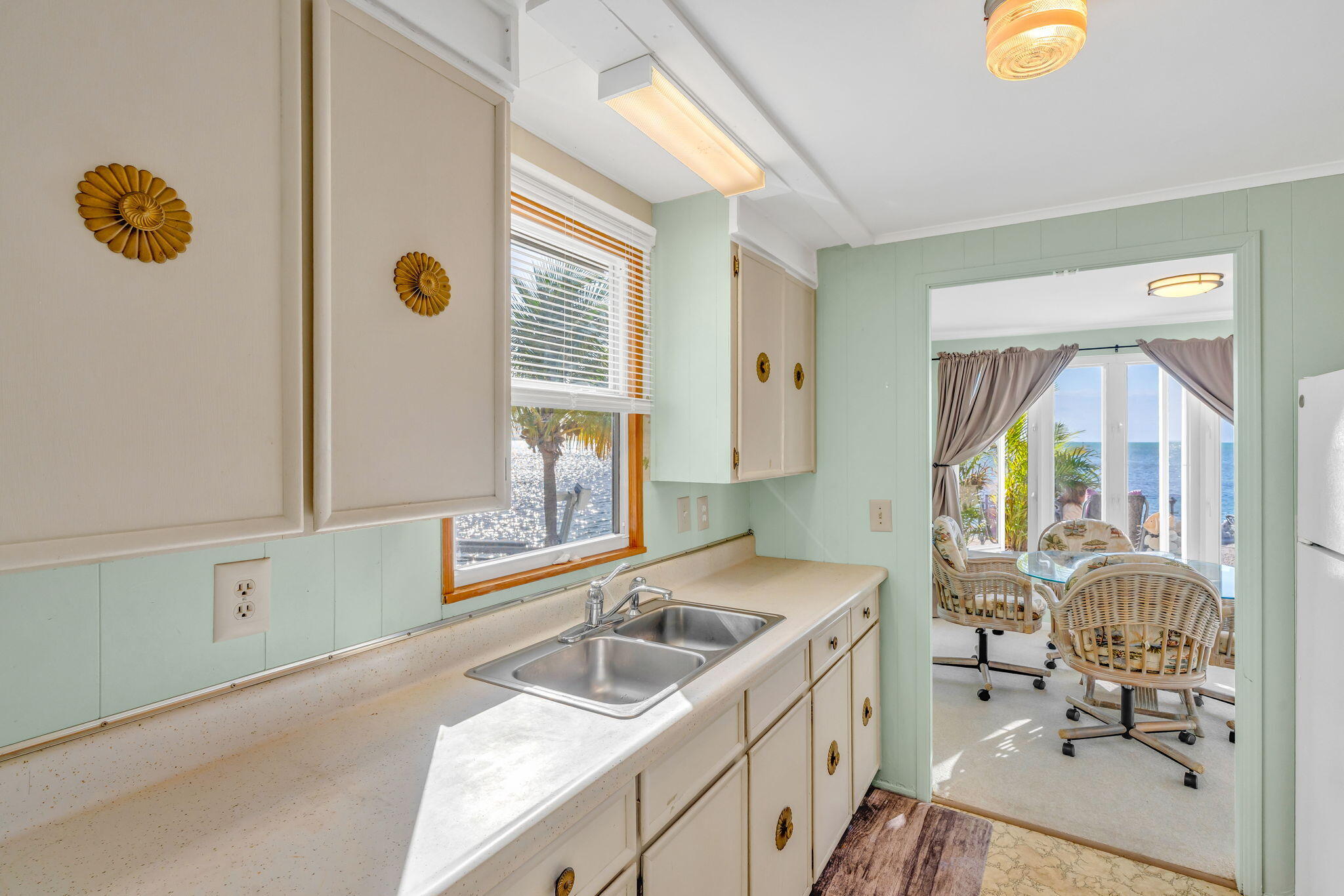 105 & 107 Star Lane Property Photo 11