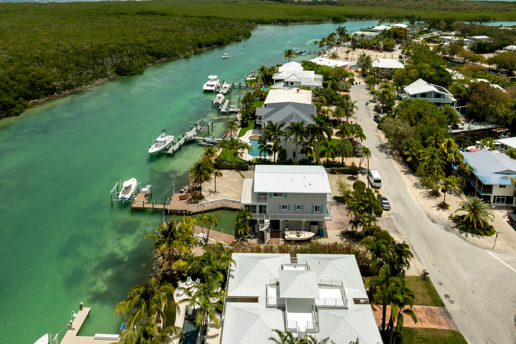 171 Kahiki Drive Property Photo 6