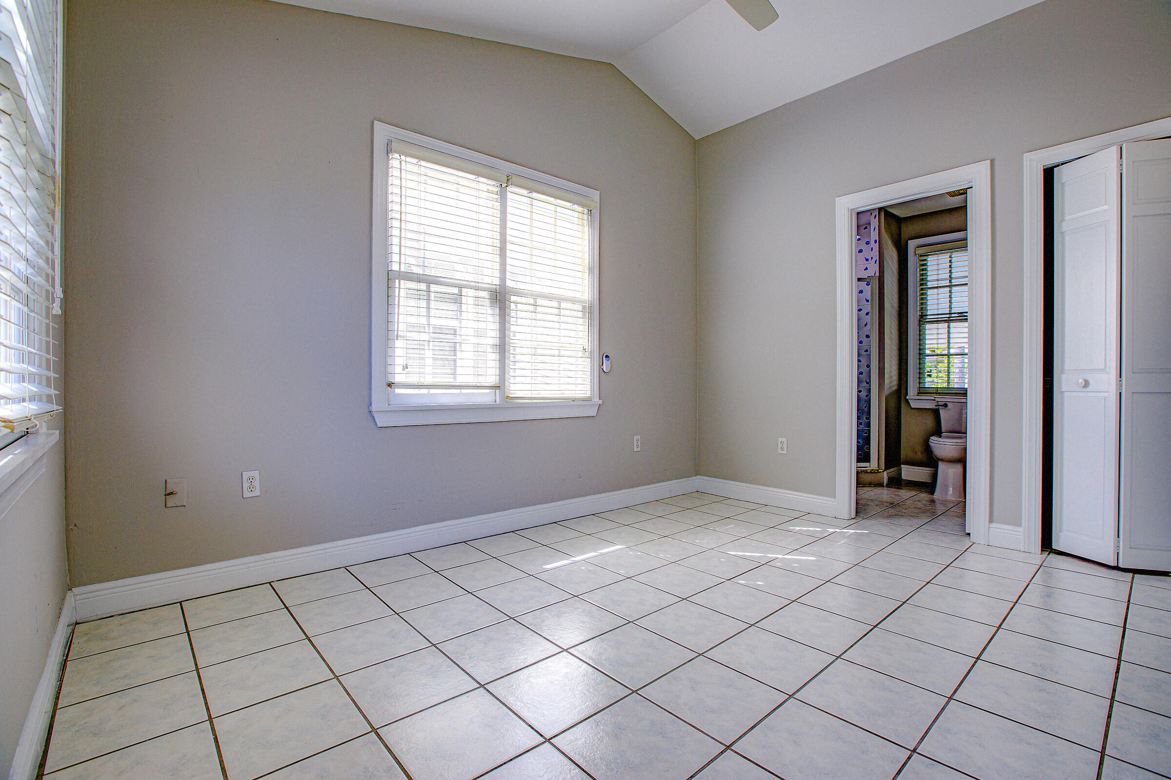202 Golf Club Drive Property Photo 16