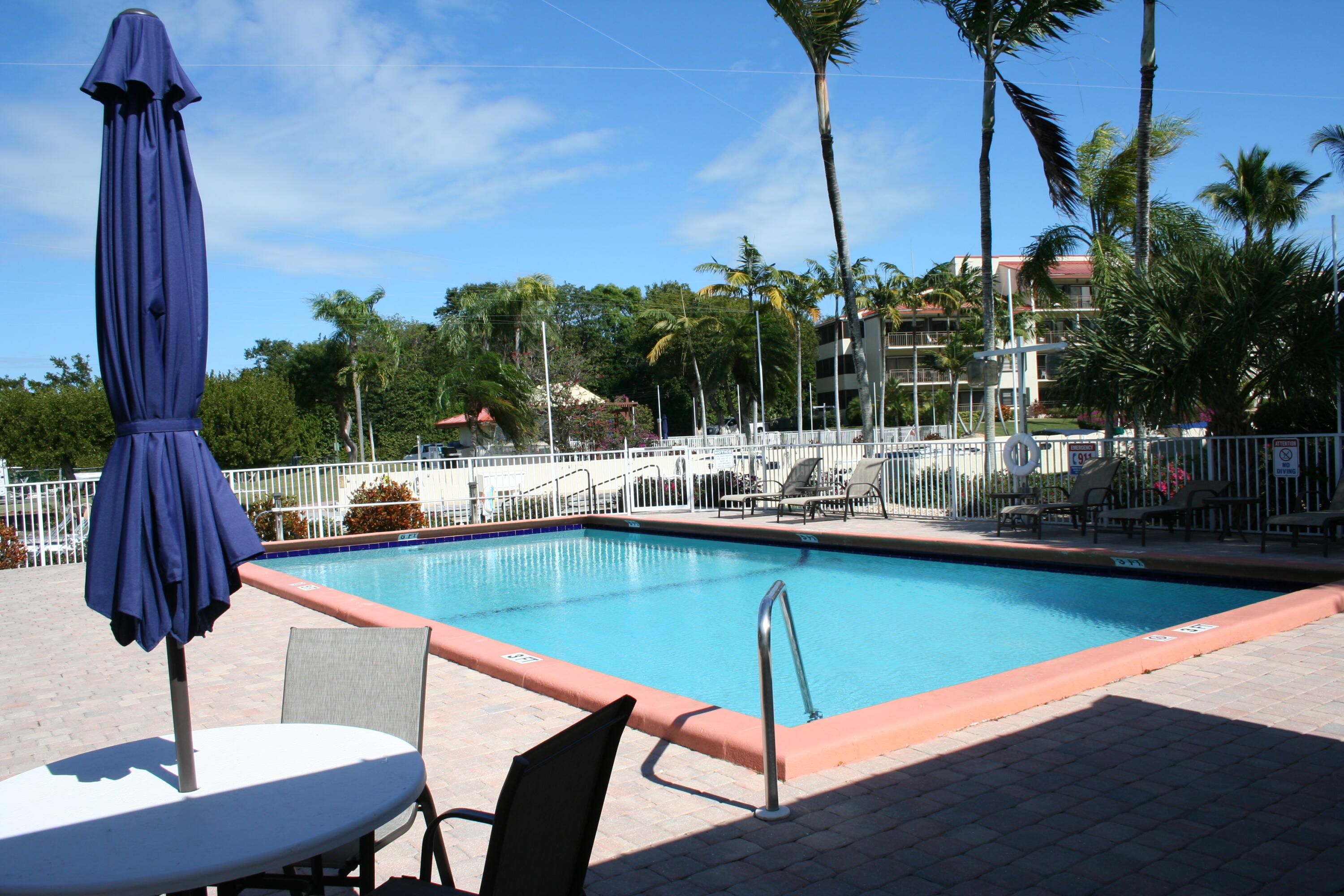 104500 Overseas Highway A302 Property Photo 28