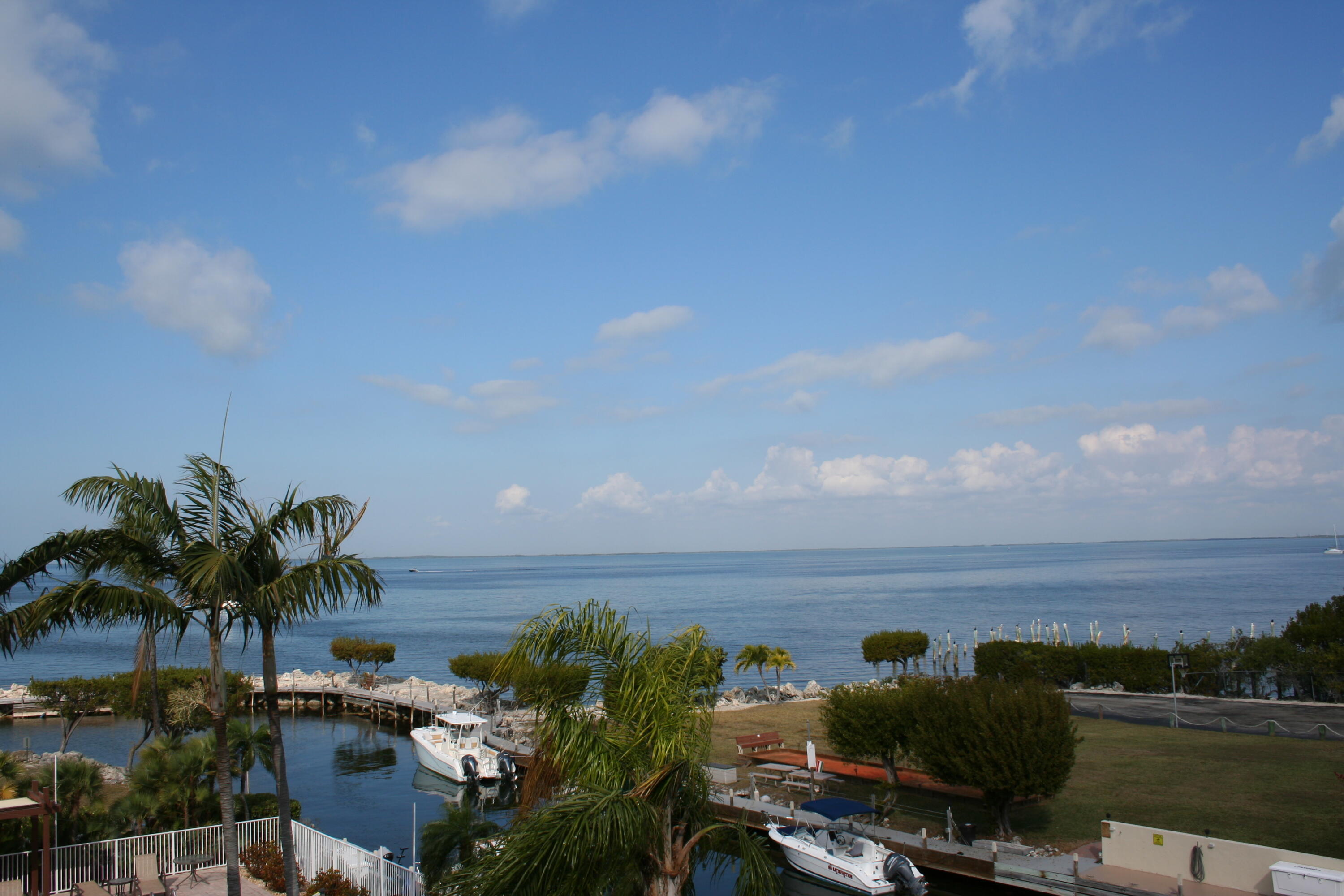 104500 Overseas Highway A302 Property Photo 31