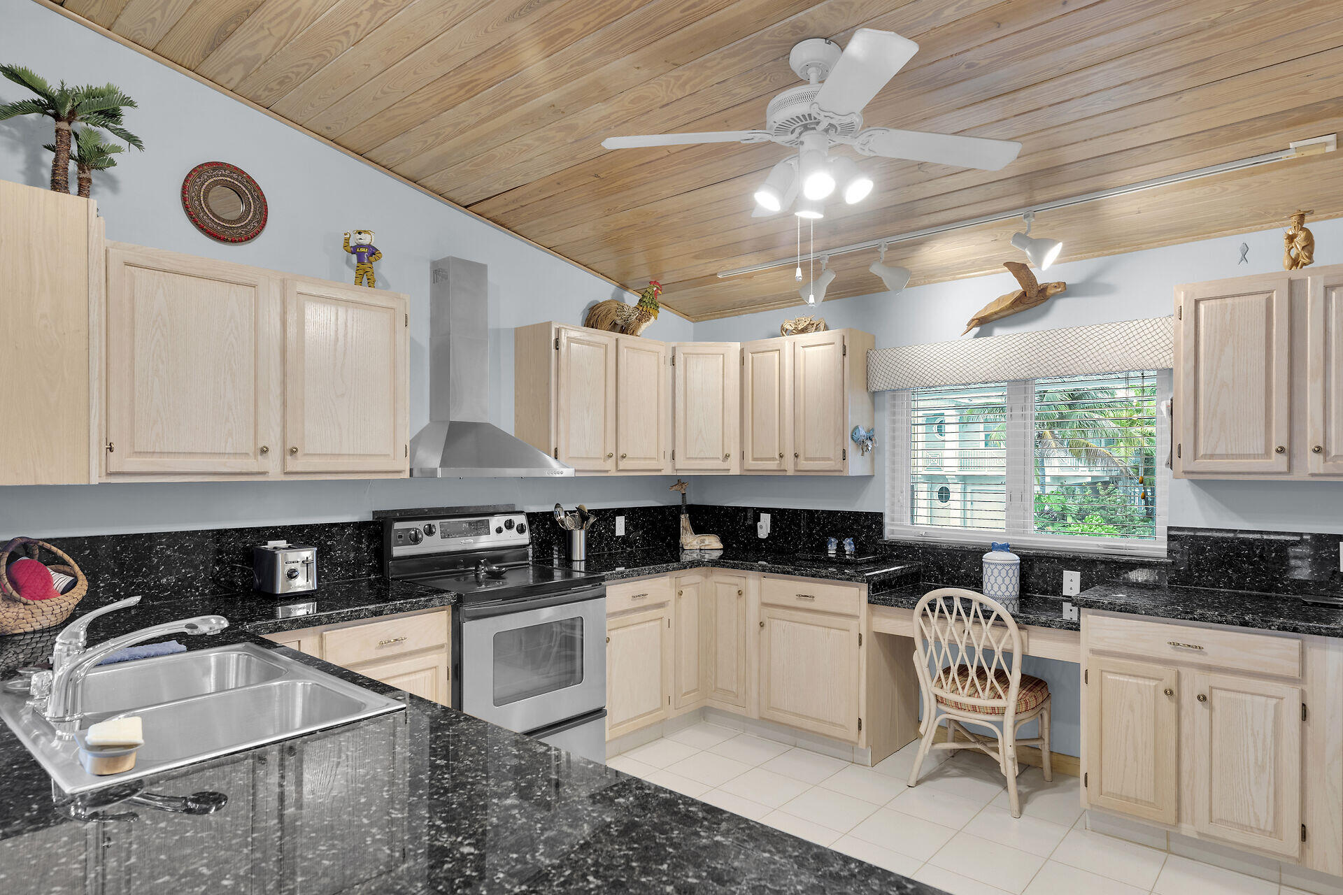 651 9th Street Property Photo 4