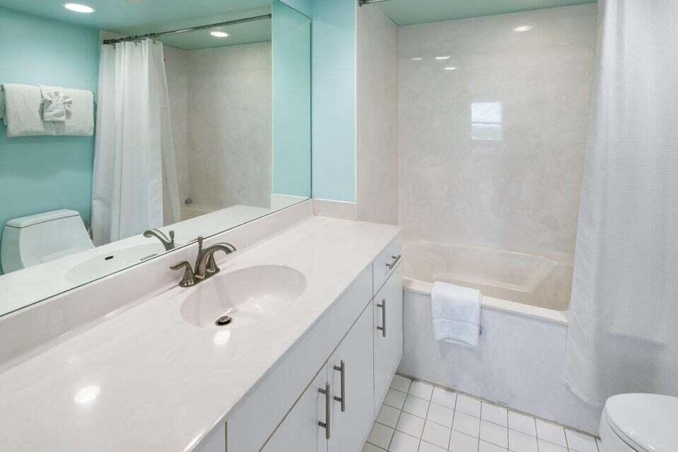 1901 S Roosevelt Boulevard 202 W Property Photo 19