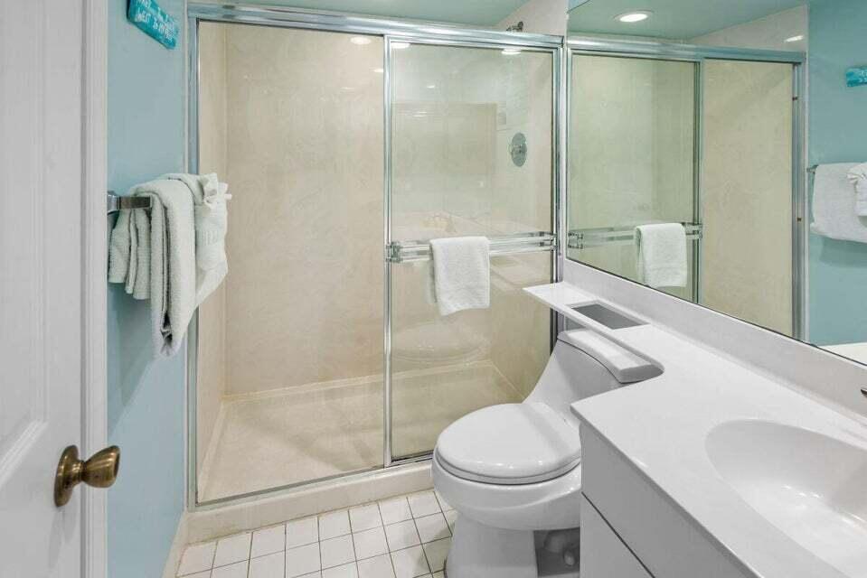 1901 S Roosevelt Boulevard 202 W Property Photo 25