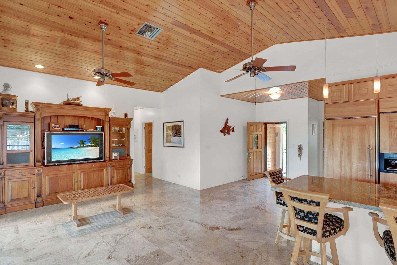 22865 Redfish Lane Property Photo 8