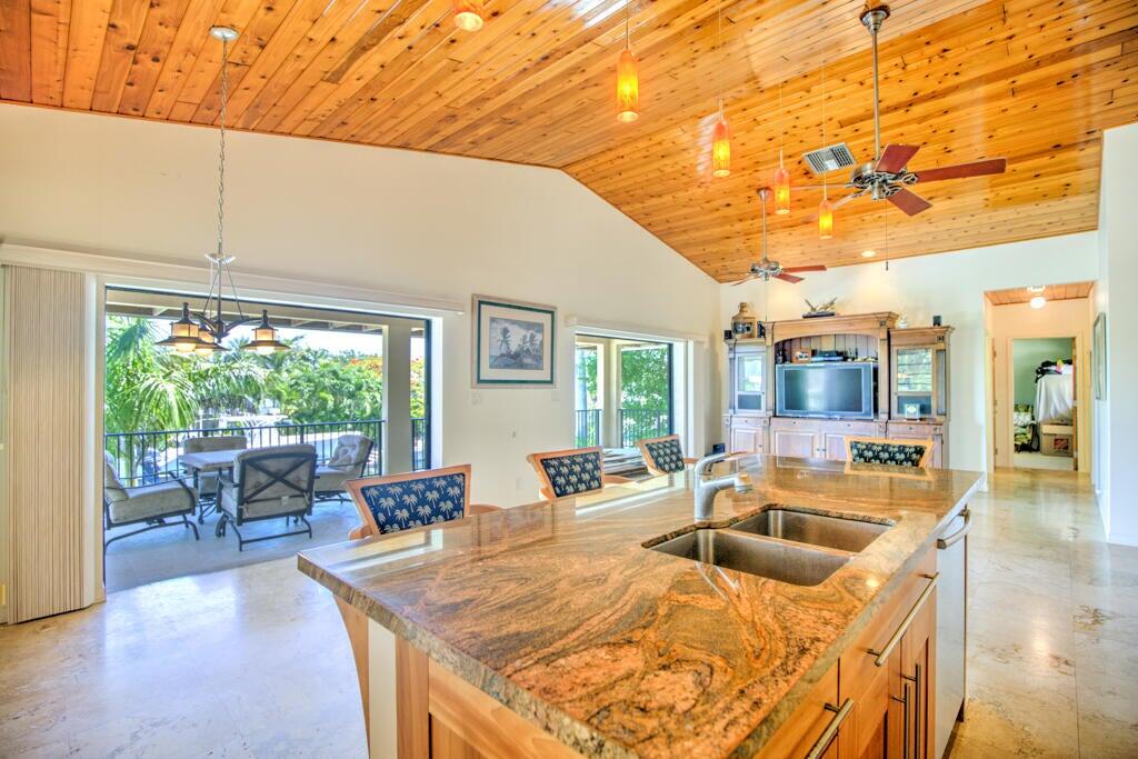 22865 Redfish Lane Property Photo 9