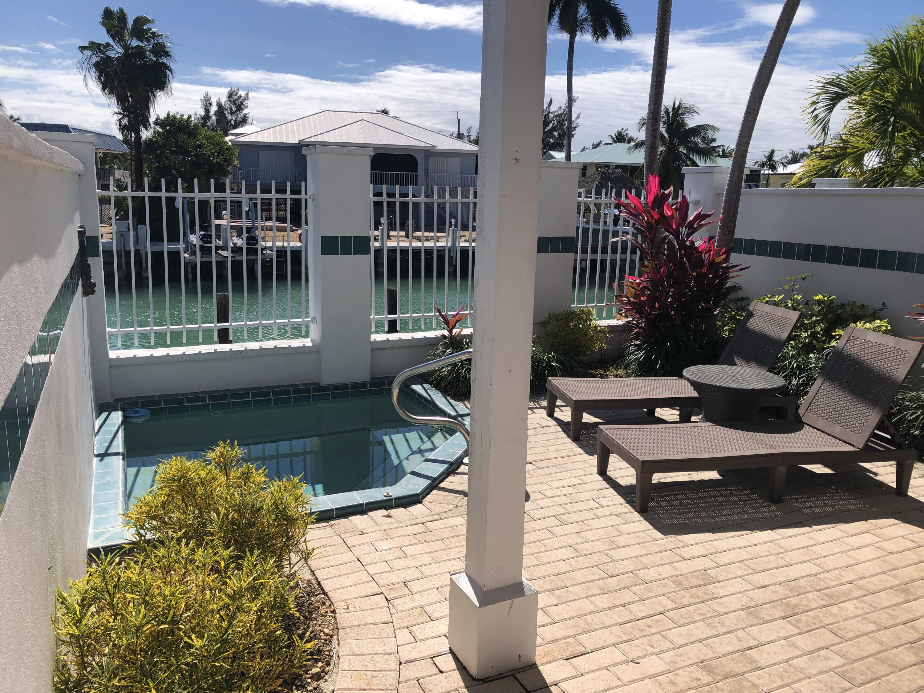 7028 Harbor Village Drive Property Photo 4