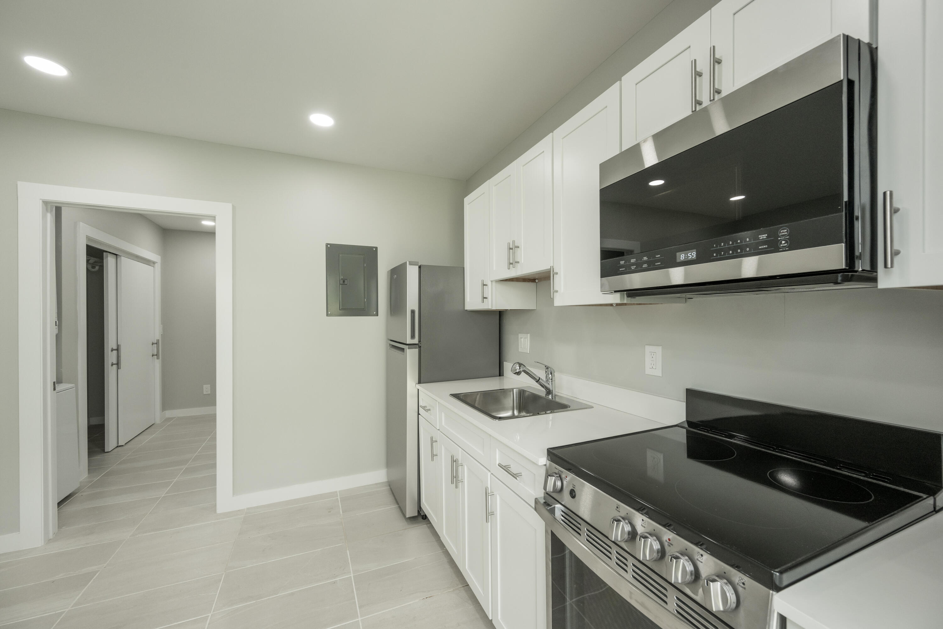 818 Elizabeth Street Property Photo 8