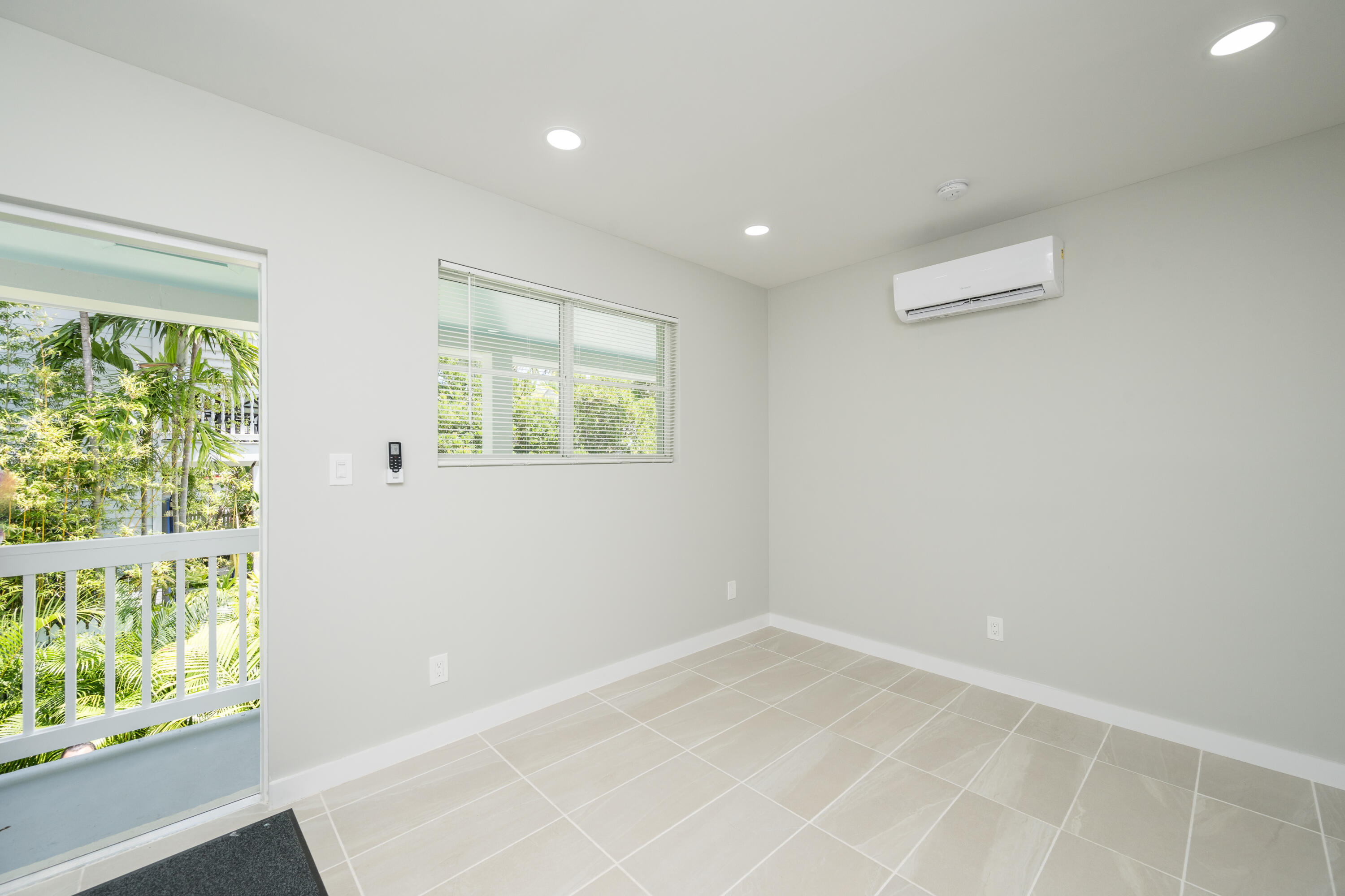 818 Elizabeth Street Property Photo 10