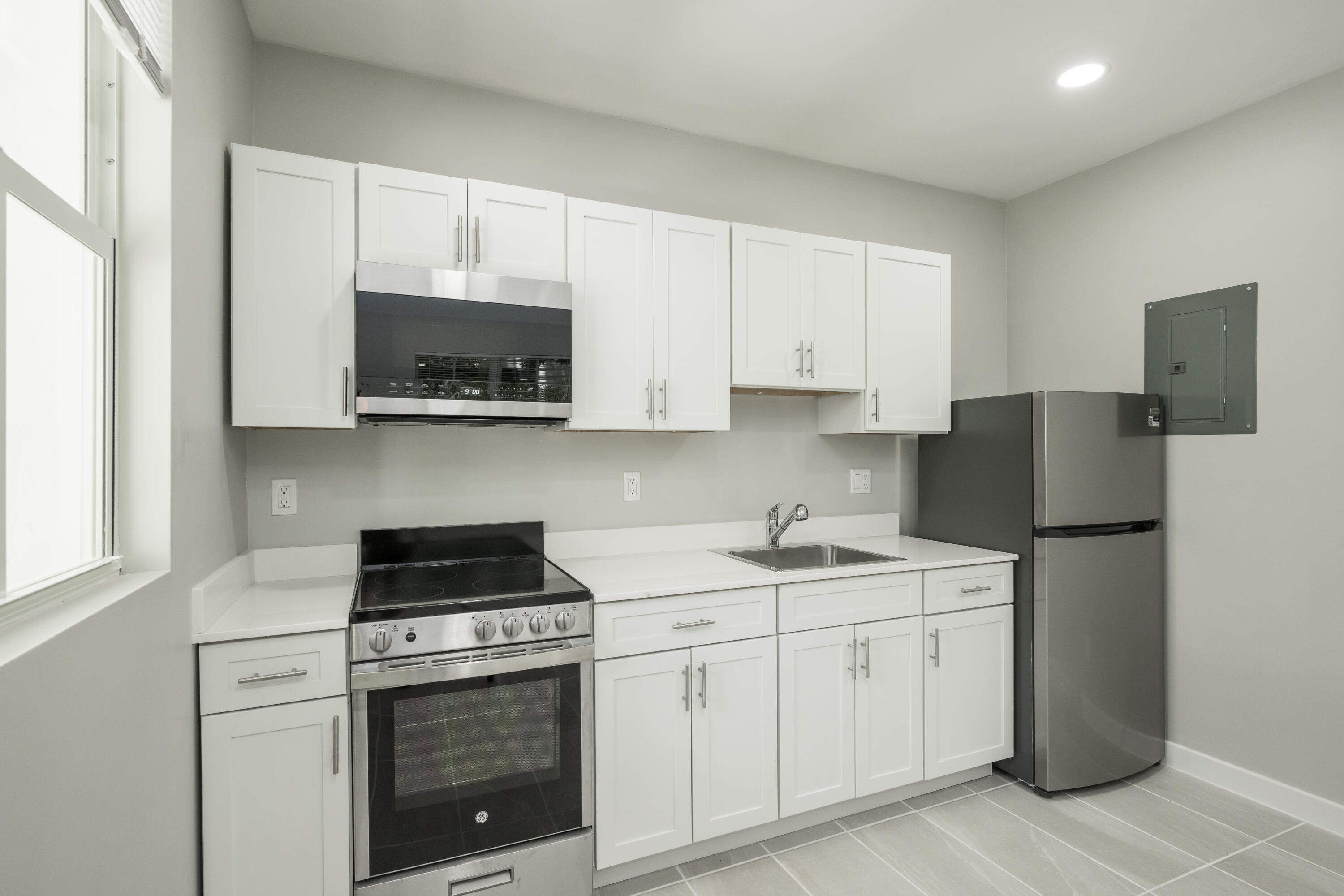 818 Elizabeth Street Property Photo 13