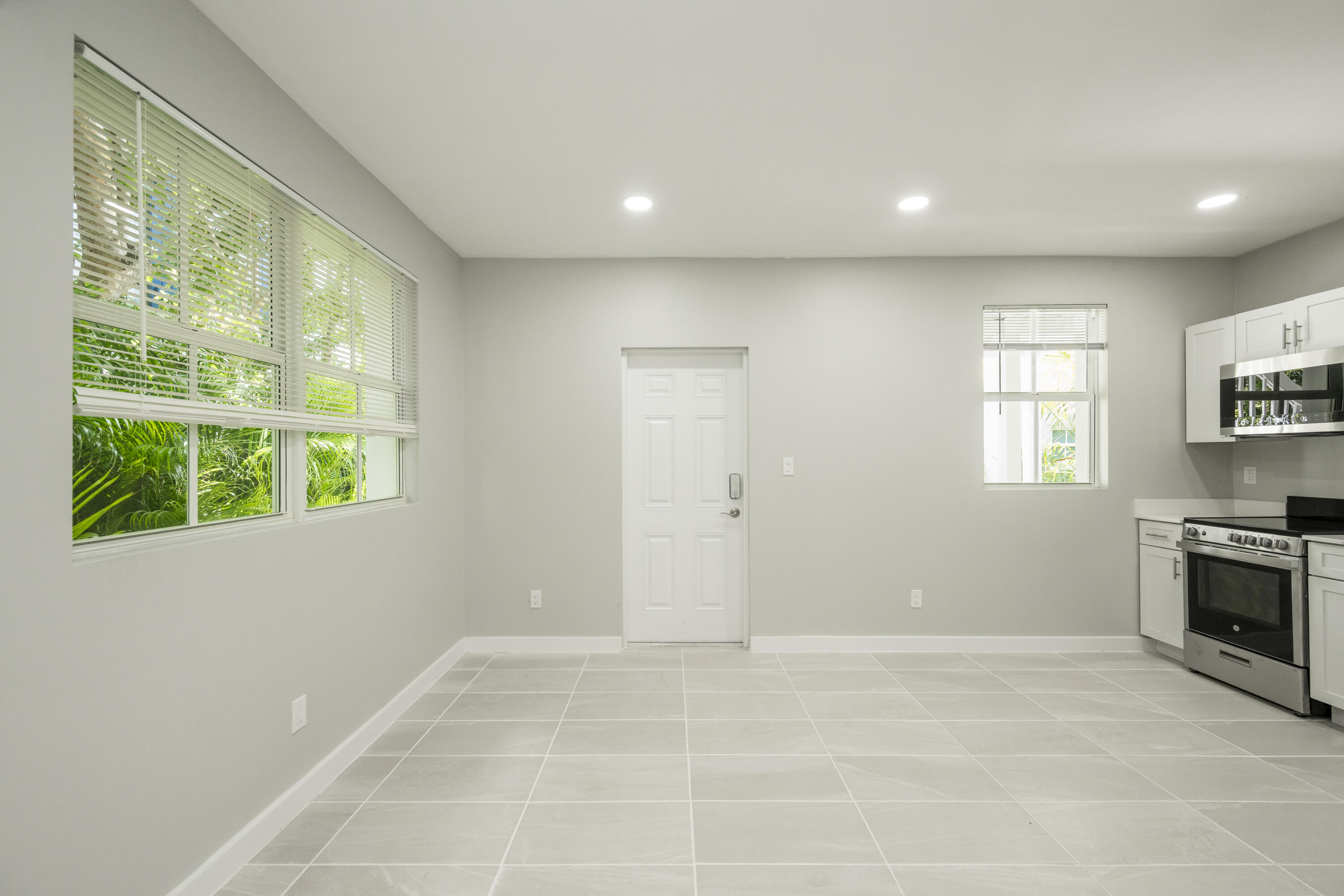 818 Elizabeth Street Property Photo 14