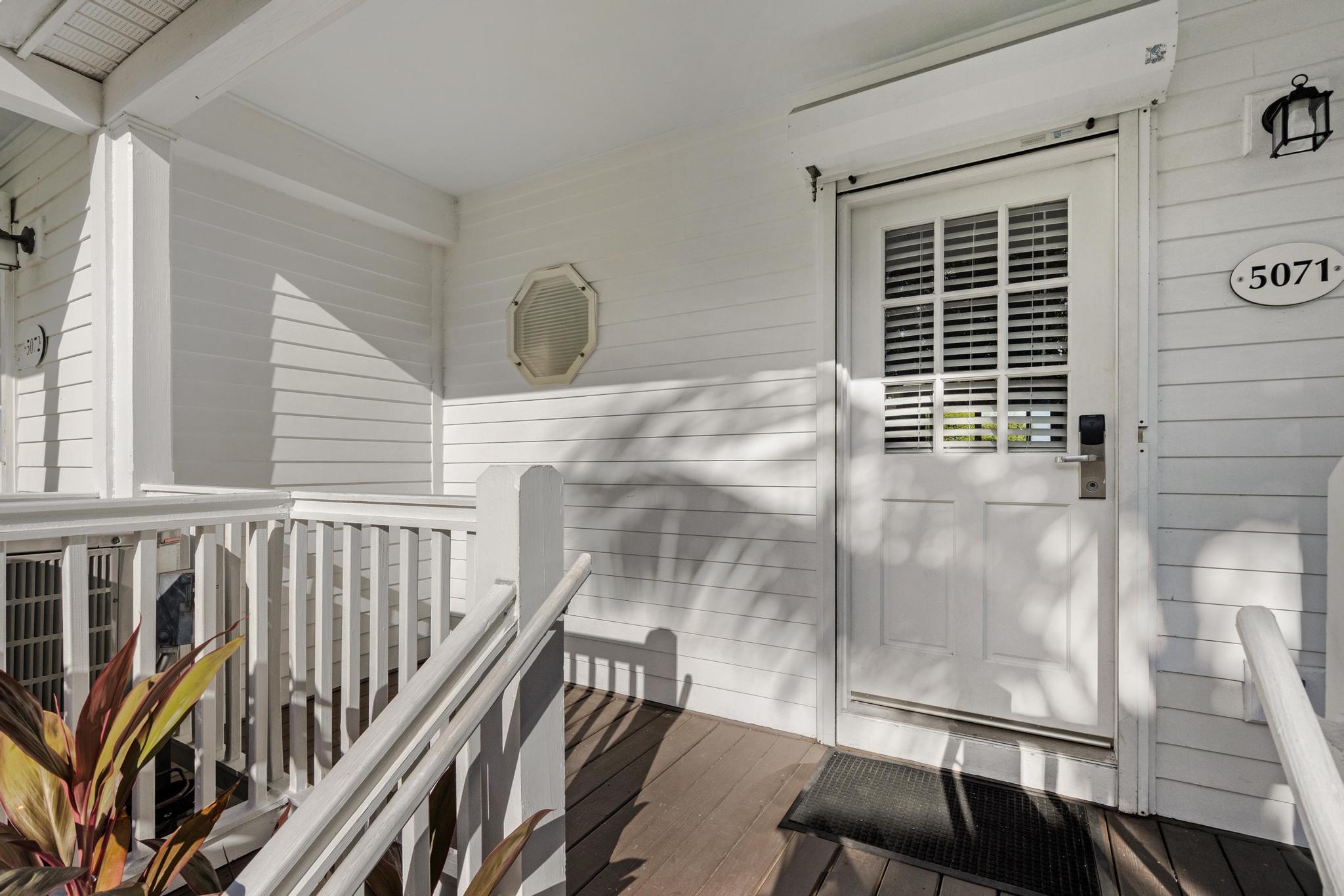 5071 Sunset Village Drive Property Photo 6
