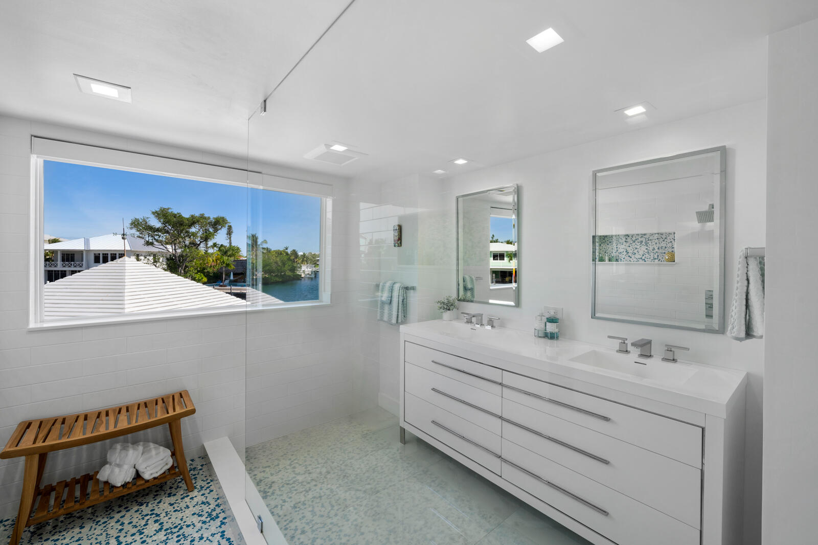 186 & 165 Bayview Drive Property Photo 74