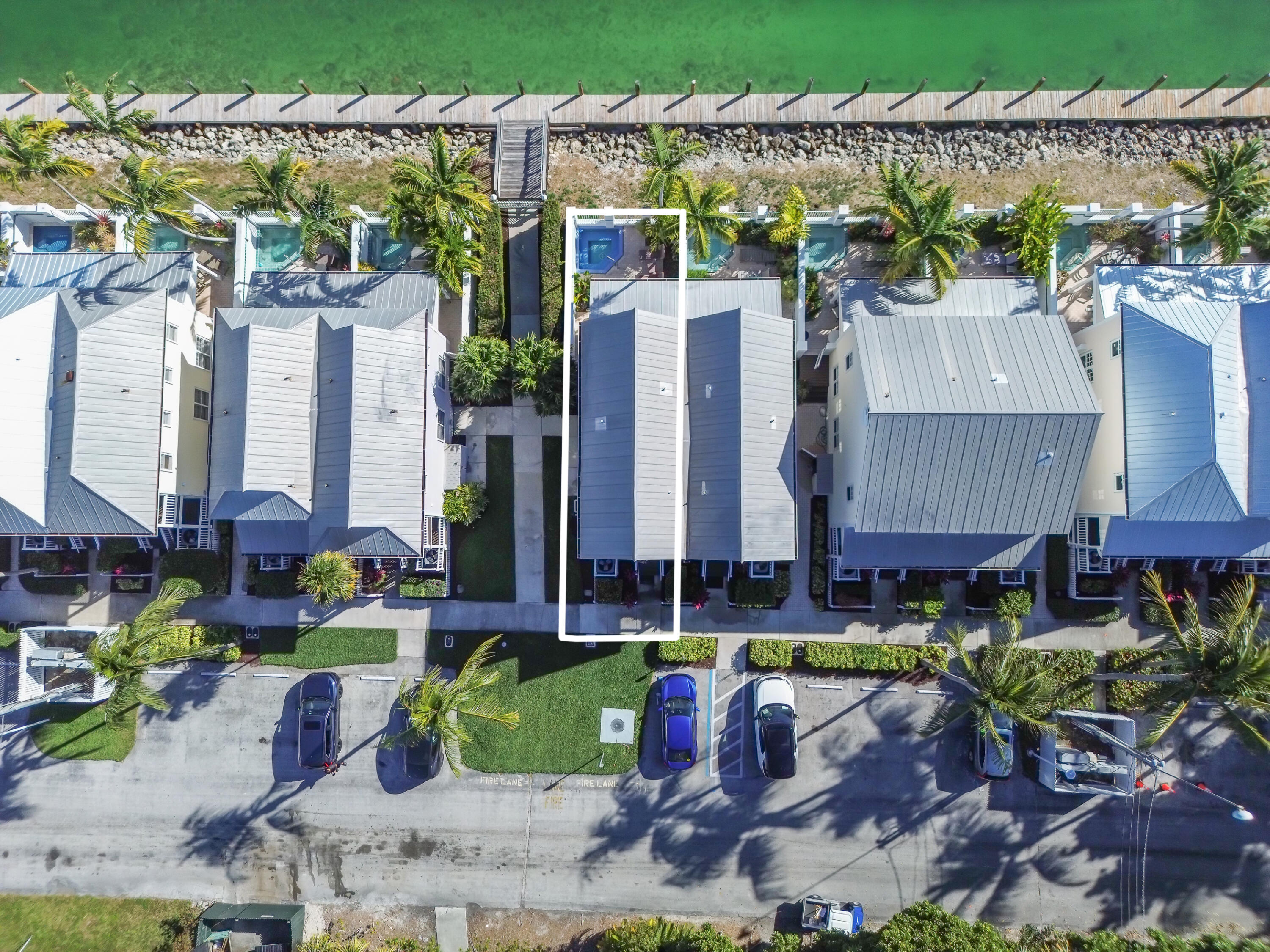 7026 Harbor Village Drive Property Photo 4