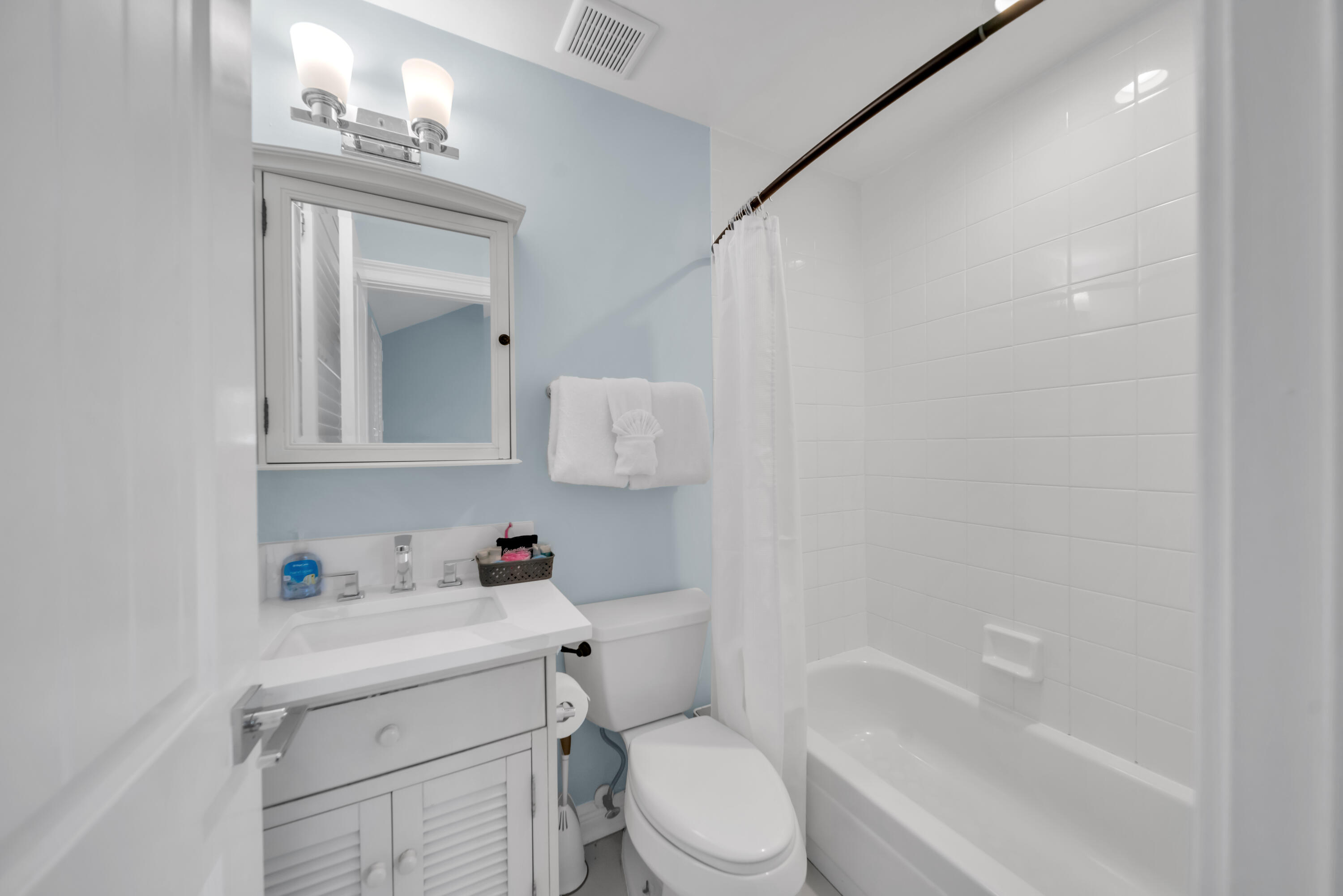 7026 Harbor Village Drive Property Photo 46