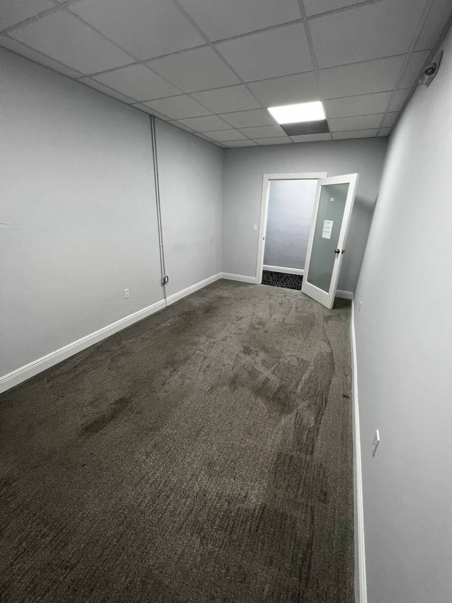524 Eaton Street 213 Property Photo 6