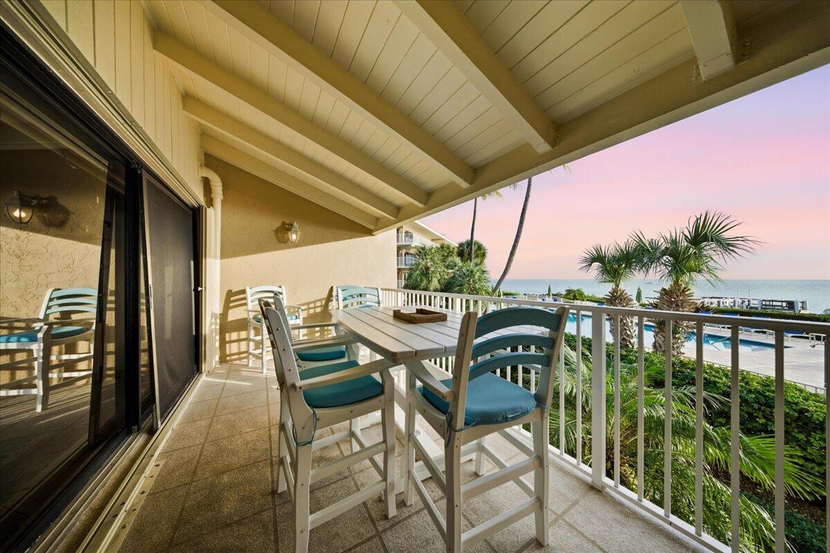 1133 W Ocean Drive 7 Property Photo 3