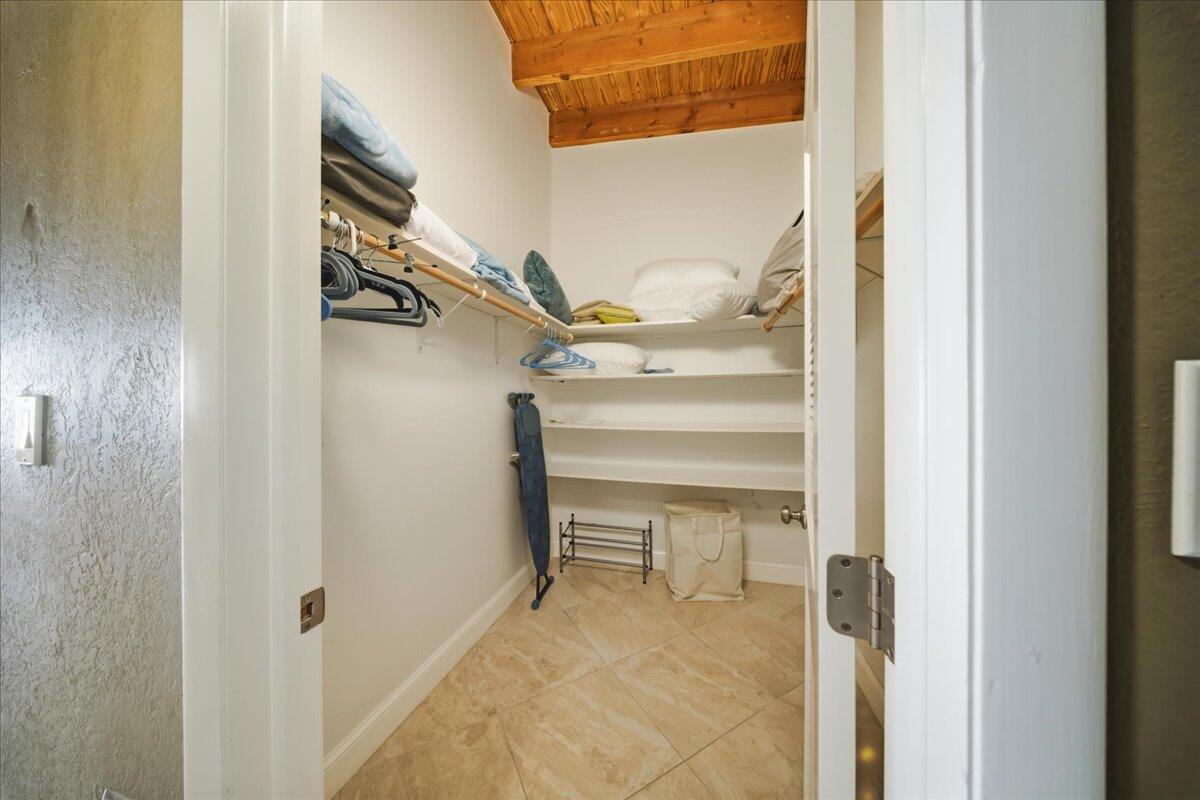 1133 W Ocean Drive 7 Property Photo 20