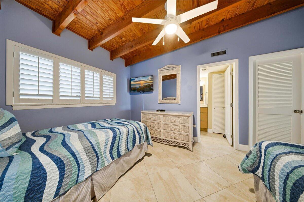 1133 W Ocean Drive 7 Property Photo 25