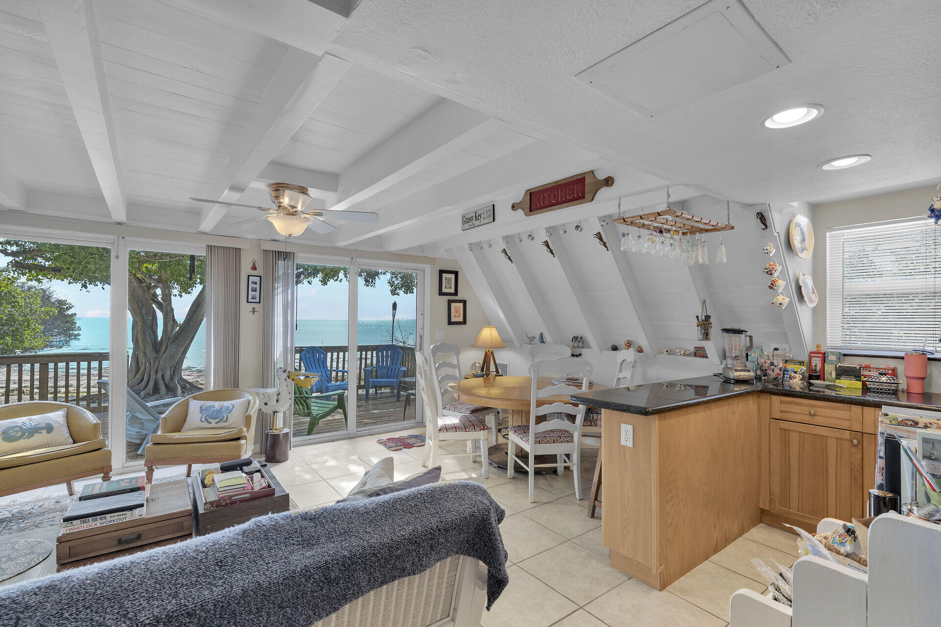 58950 Overseas Highway 48 Property Photo 1