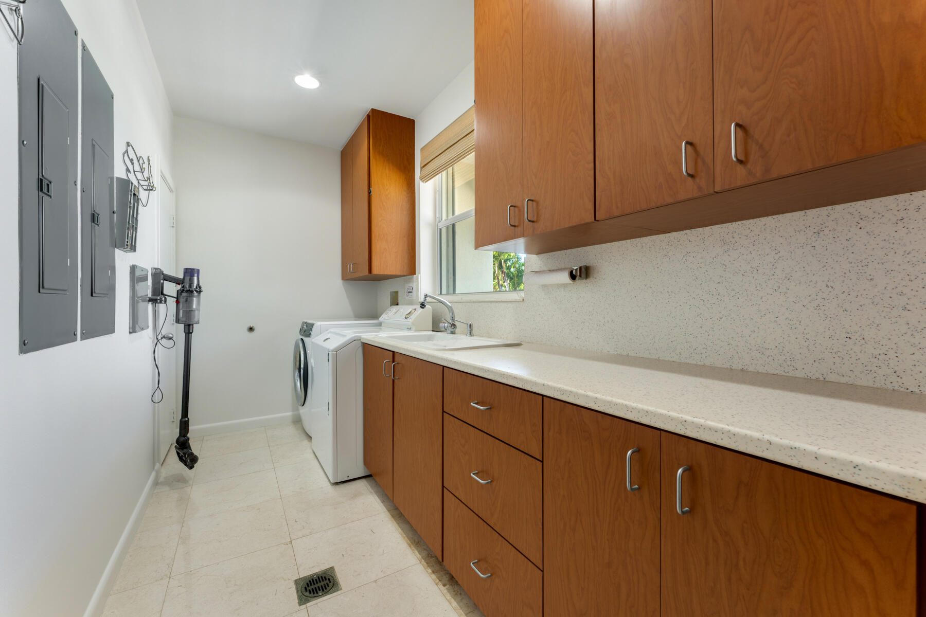137 Sapodilla Drive Property Photo 18