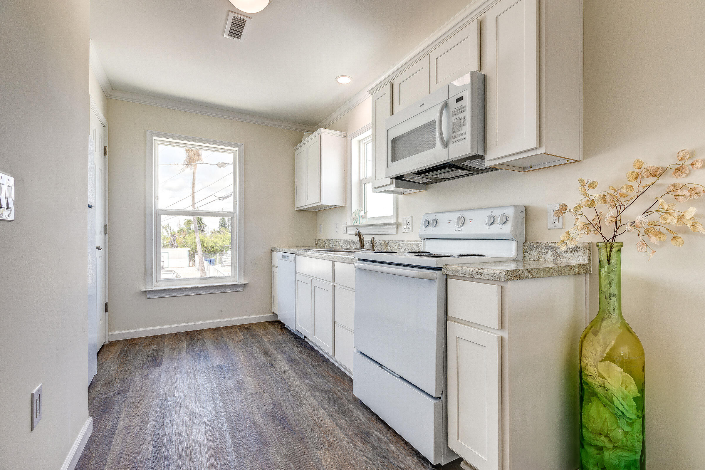 55 Boca Chica Road # 27 Property Photo 10