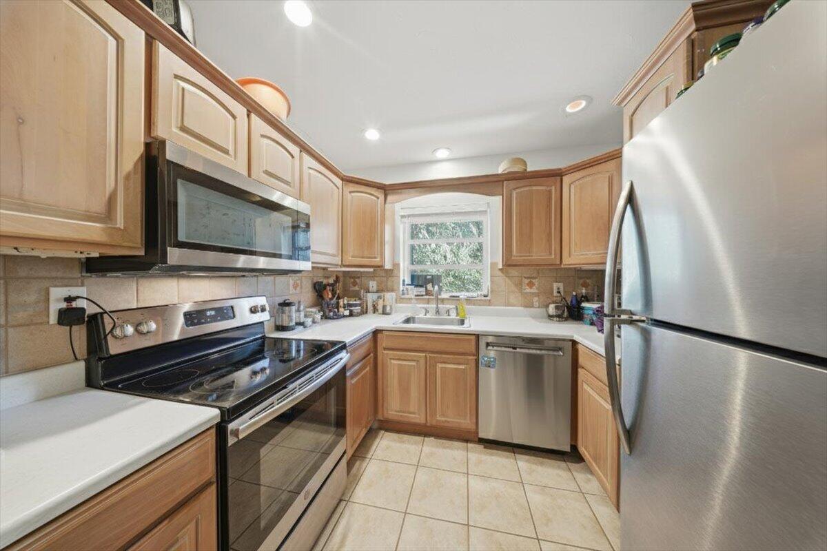 1129 Pebble Beach Lane 12 Property Photo 6