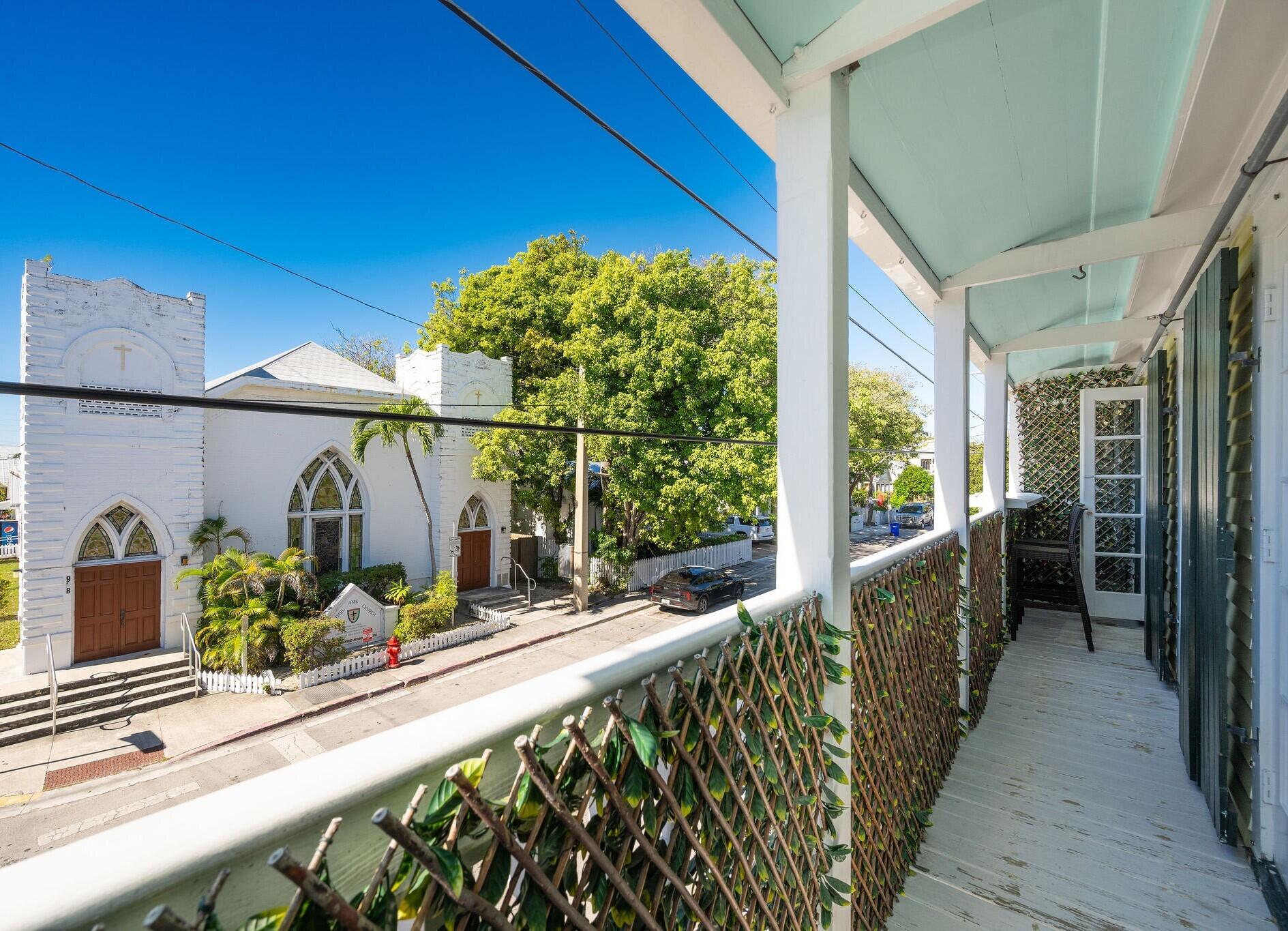 927 Thomas Street #2 Property Photo 39