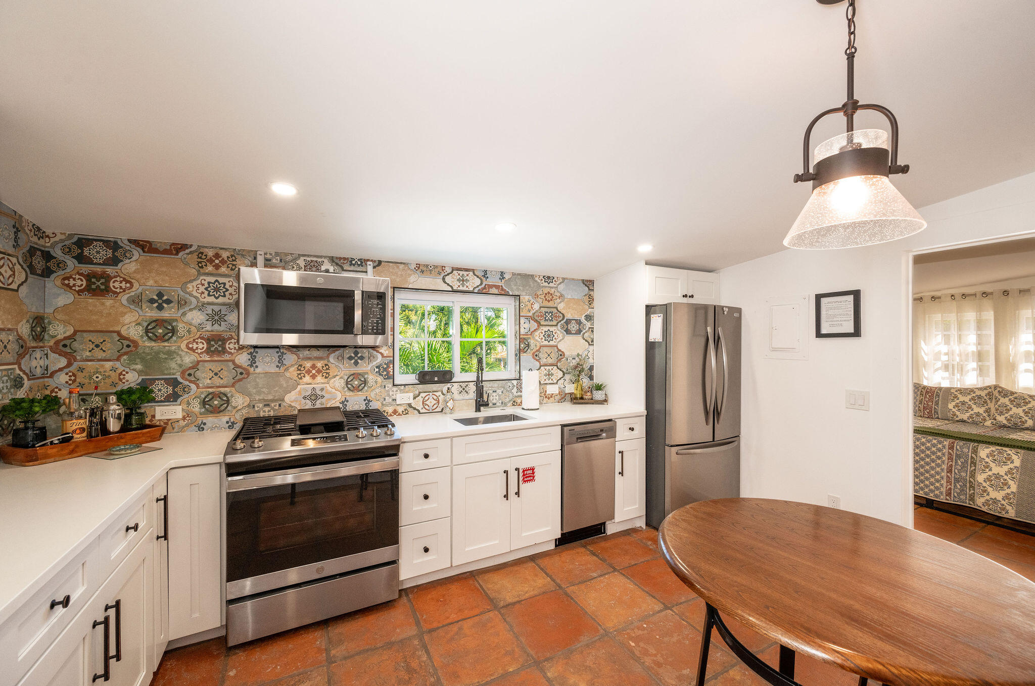 927 Thomas Street #4 Property Photo 12