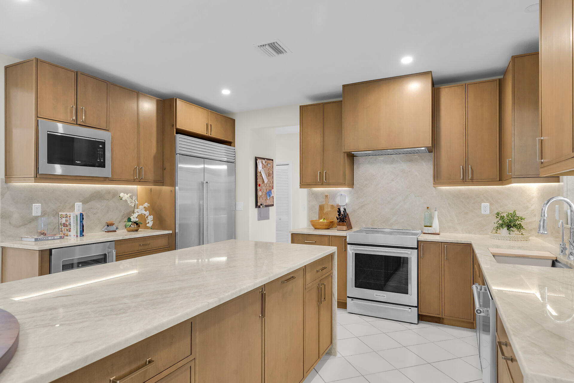 20920 5th Avenue Property Photo 15