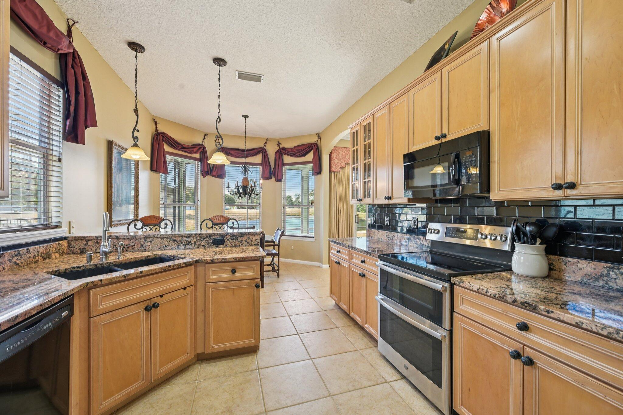 709 Blackmoor Gate Lane Property Photo 19