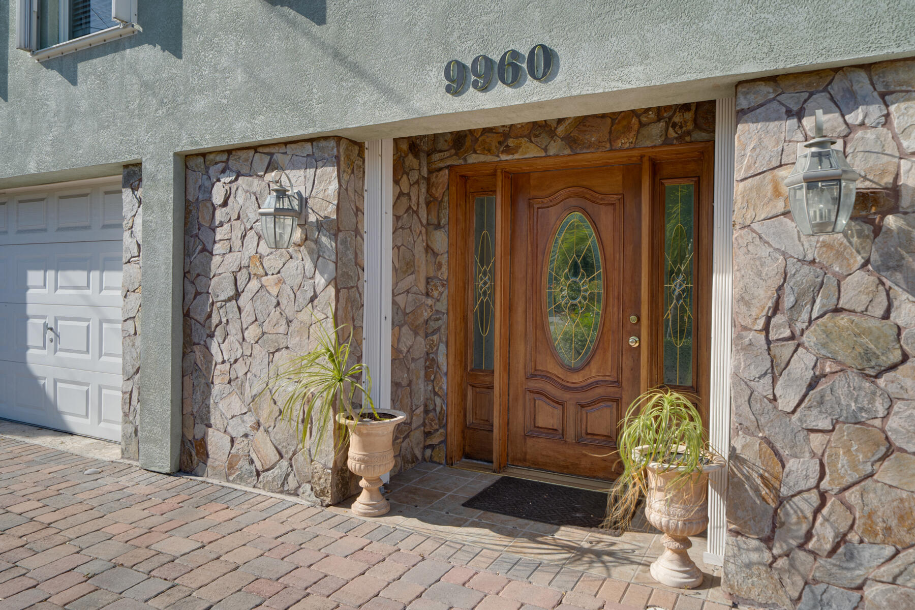 9960 Aviation Boulevard Property Photo 9