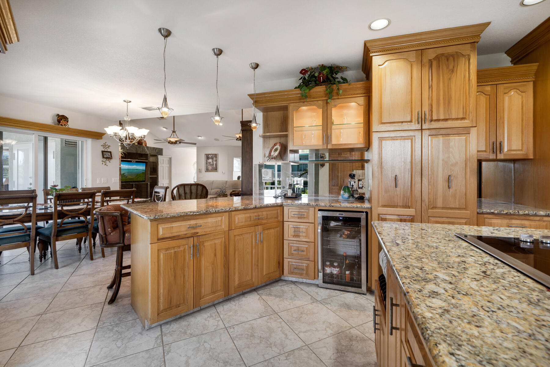 9960 Aviation Boulevard Property Photo 19