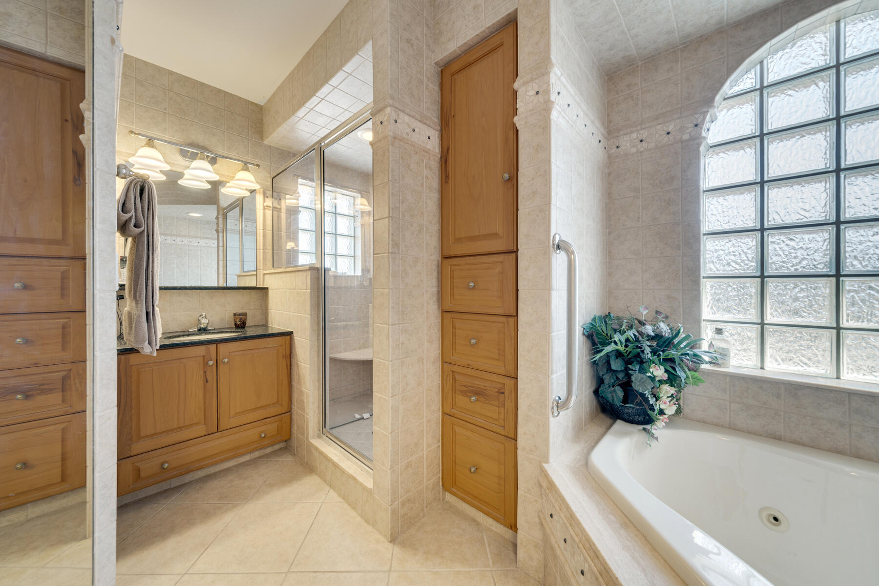 9960 Aviation Boulevard Property Photo 27