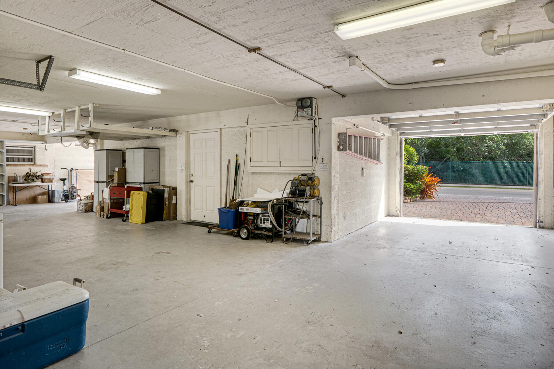 9960 Aviation Boulevard Property Photo 38