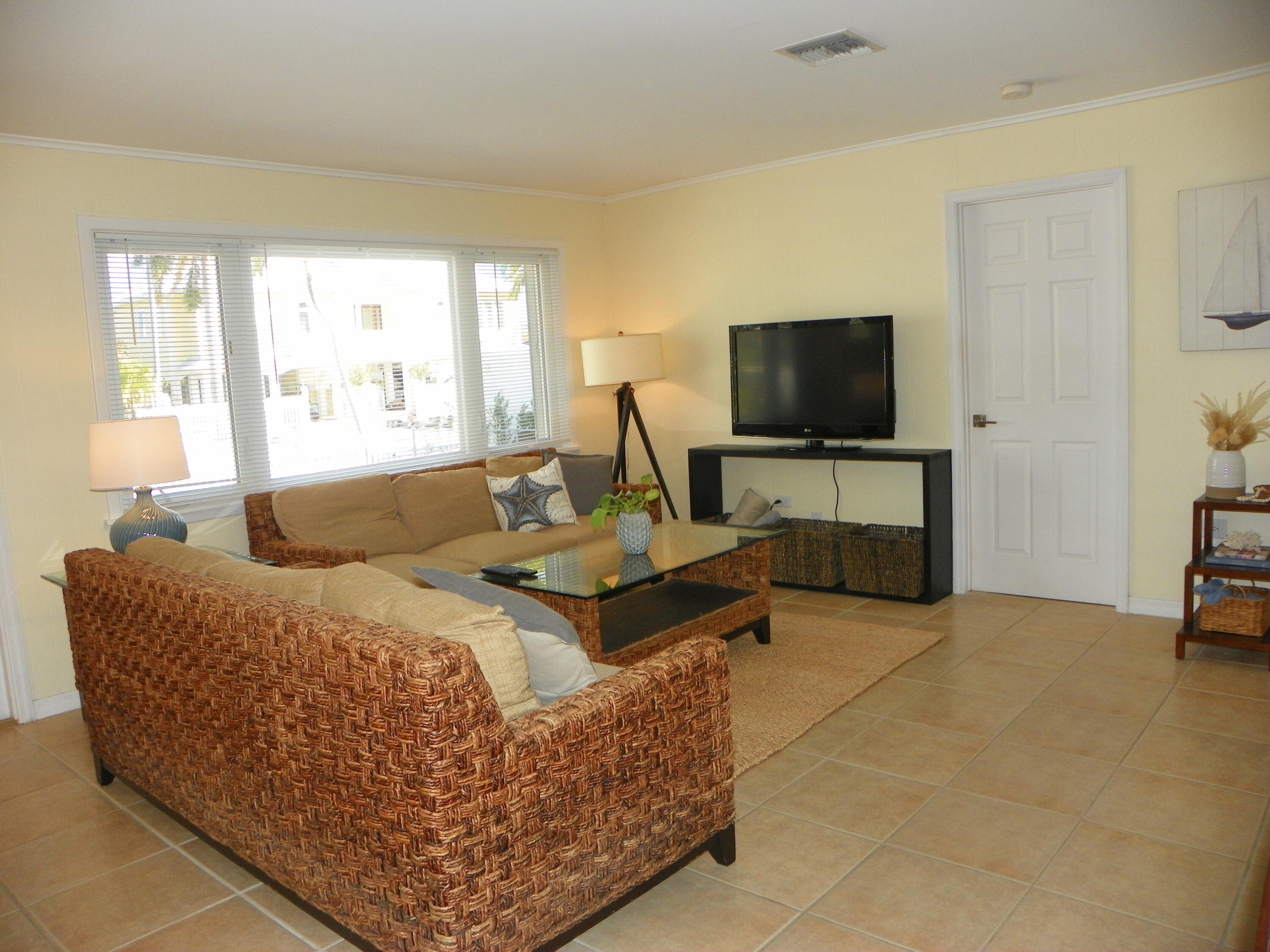 29544 Independence Avenue Property Photo 14