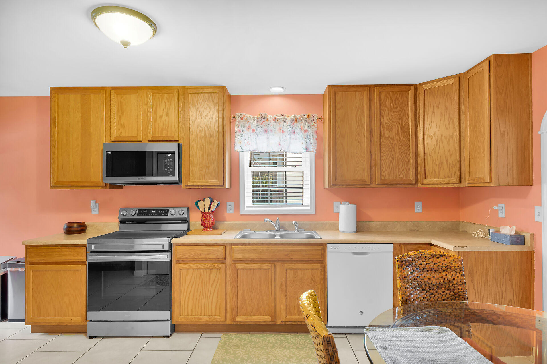 307 Avenue B Property Photo 9