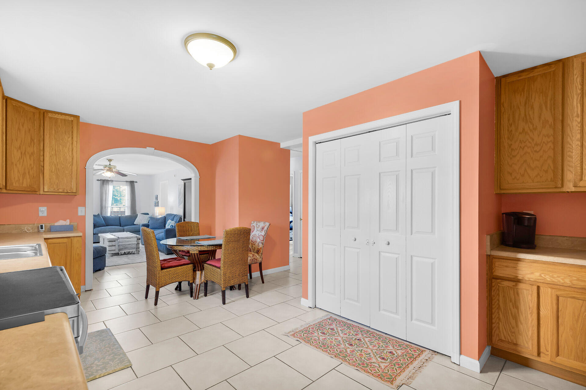 307 Avenue B Property Photo 10