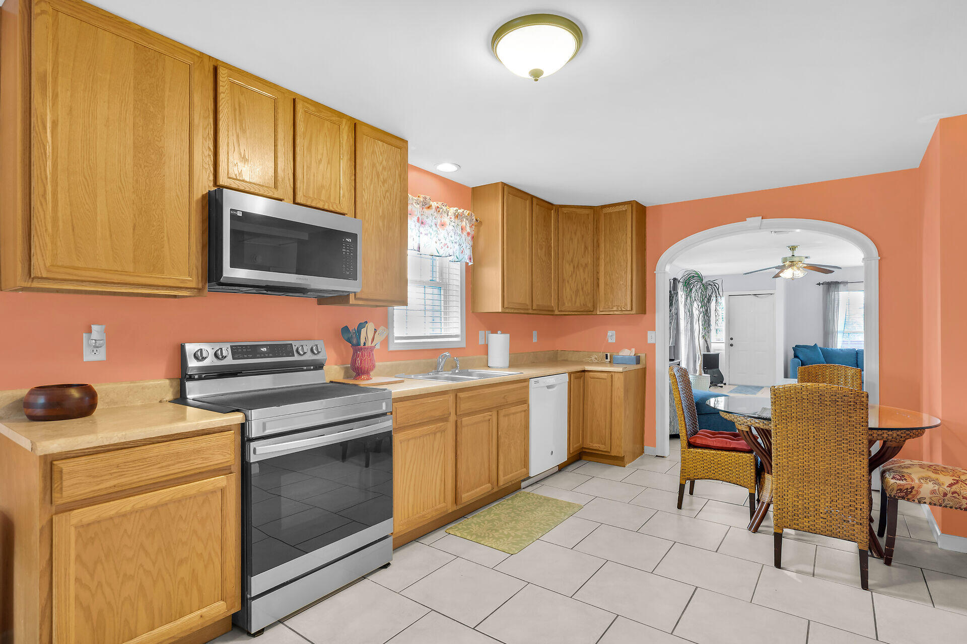307 Avenue B Property Photo 11