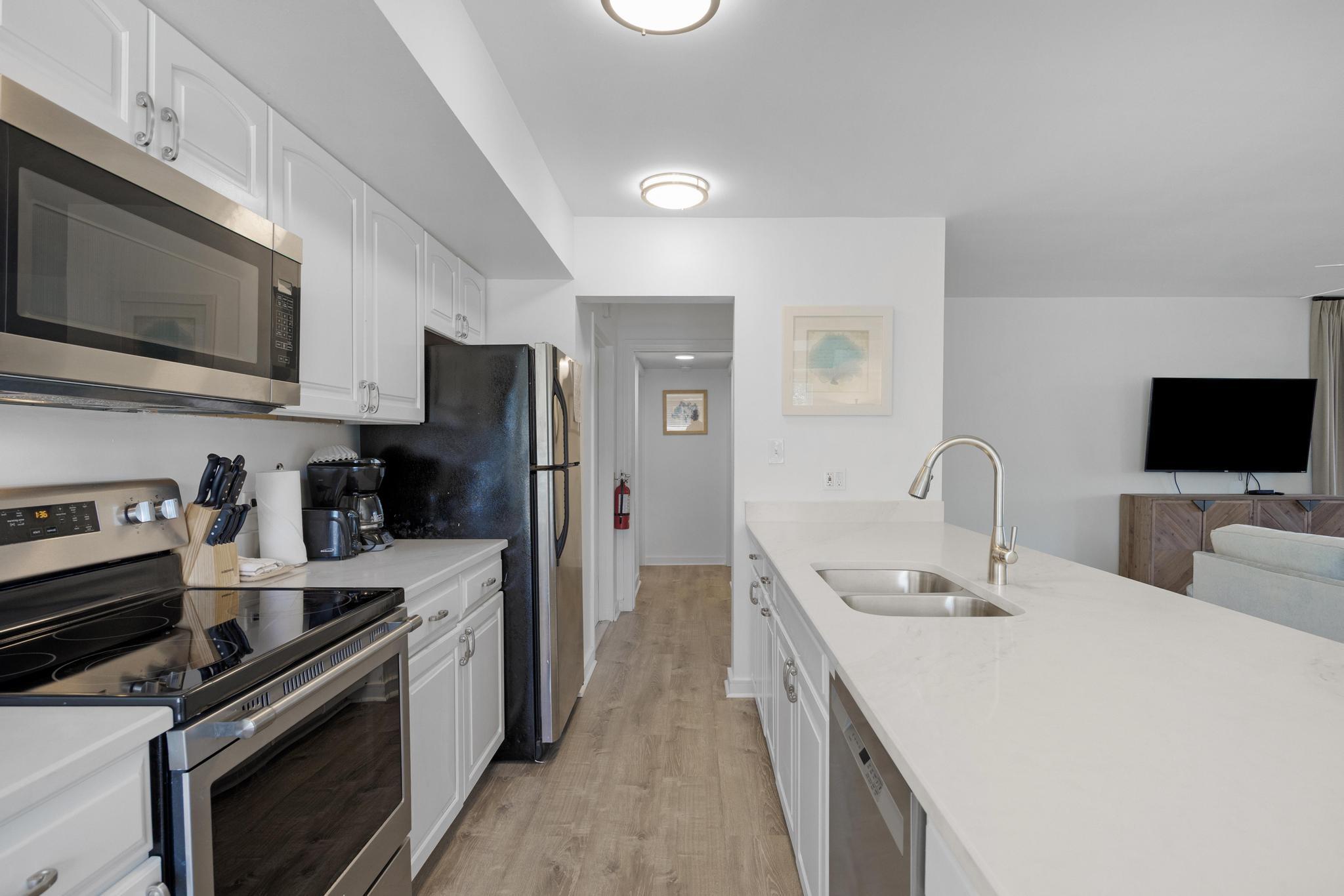 8204 Marina Villas Drive Property Photo 15