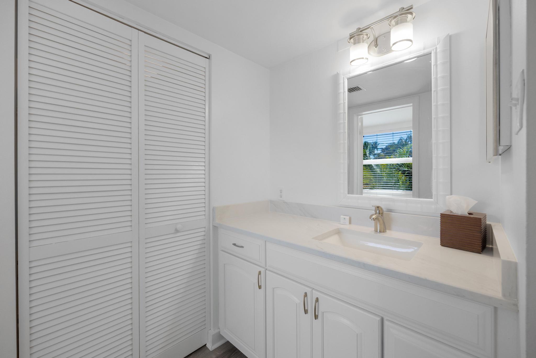 8204 Marina Villas Drive Property Photo 33