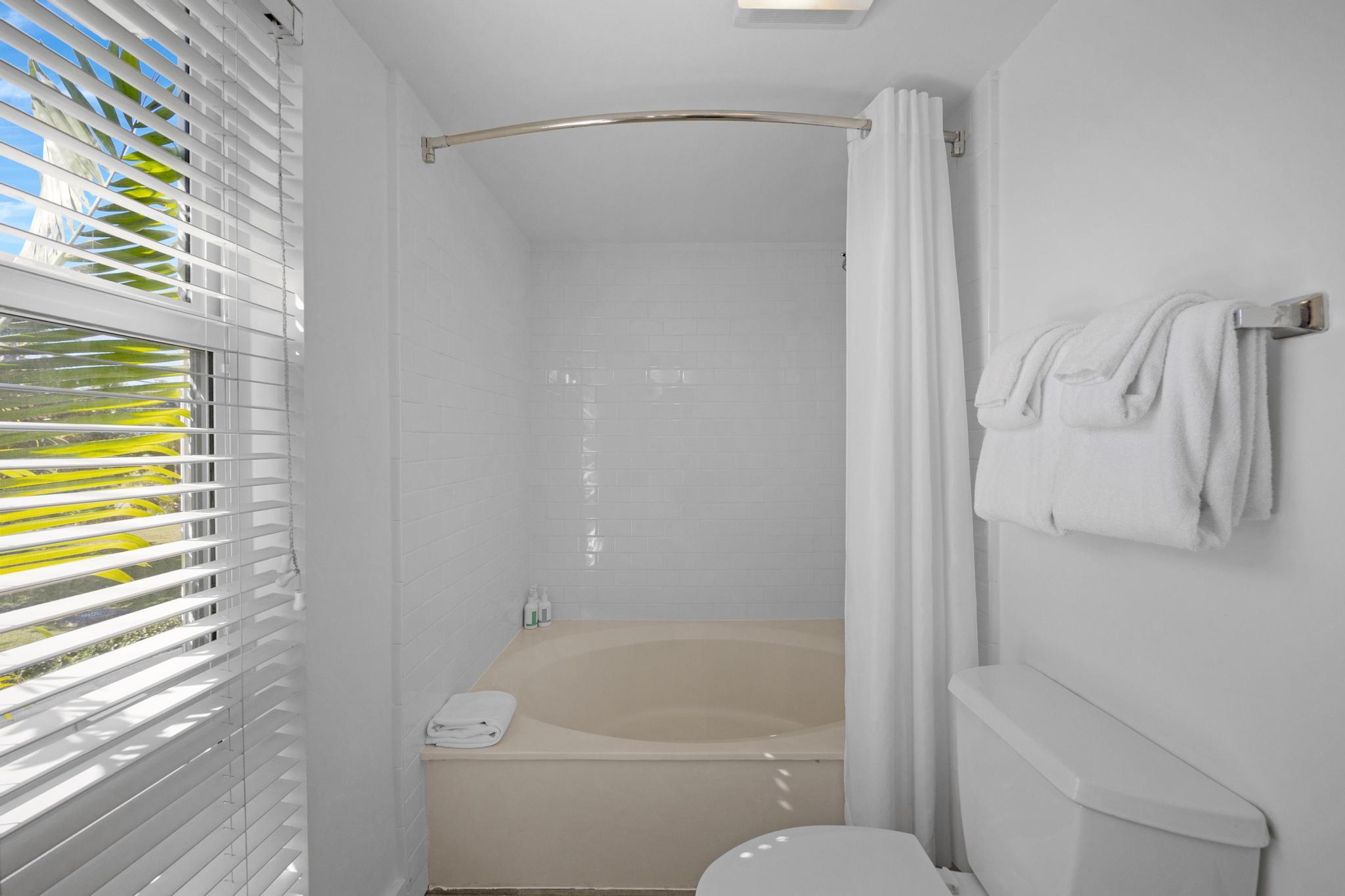 8204 Marina Villas Drive Property Photo 34